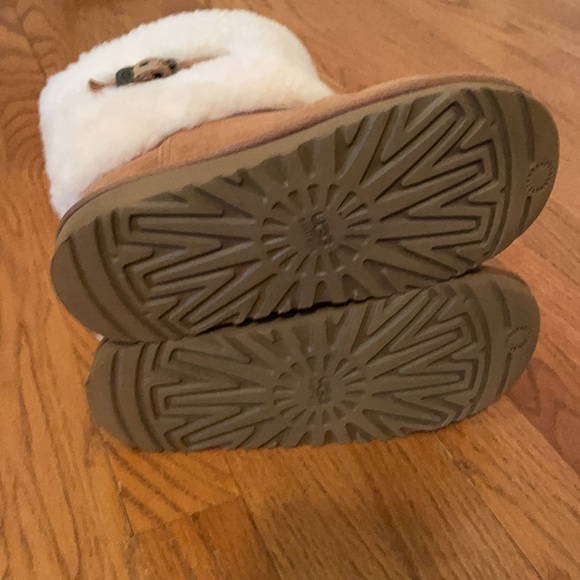Ugg Elle Boots - Picture 8 of 8